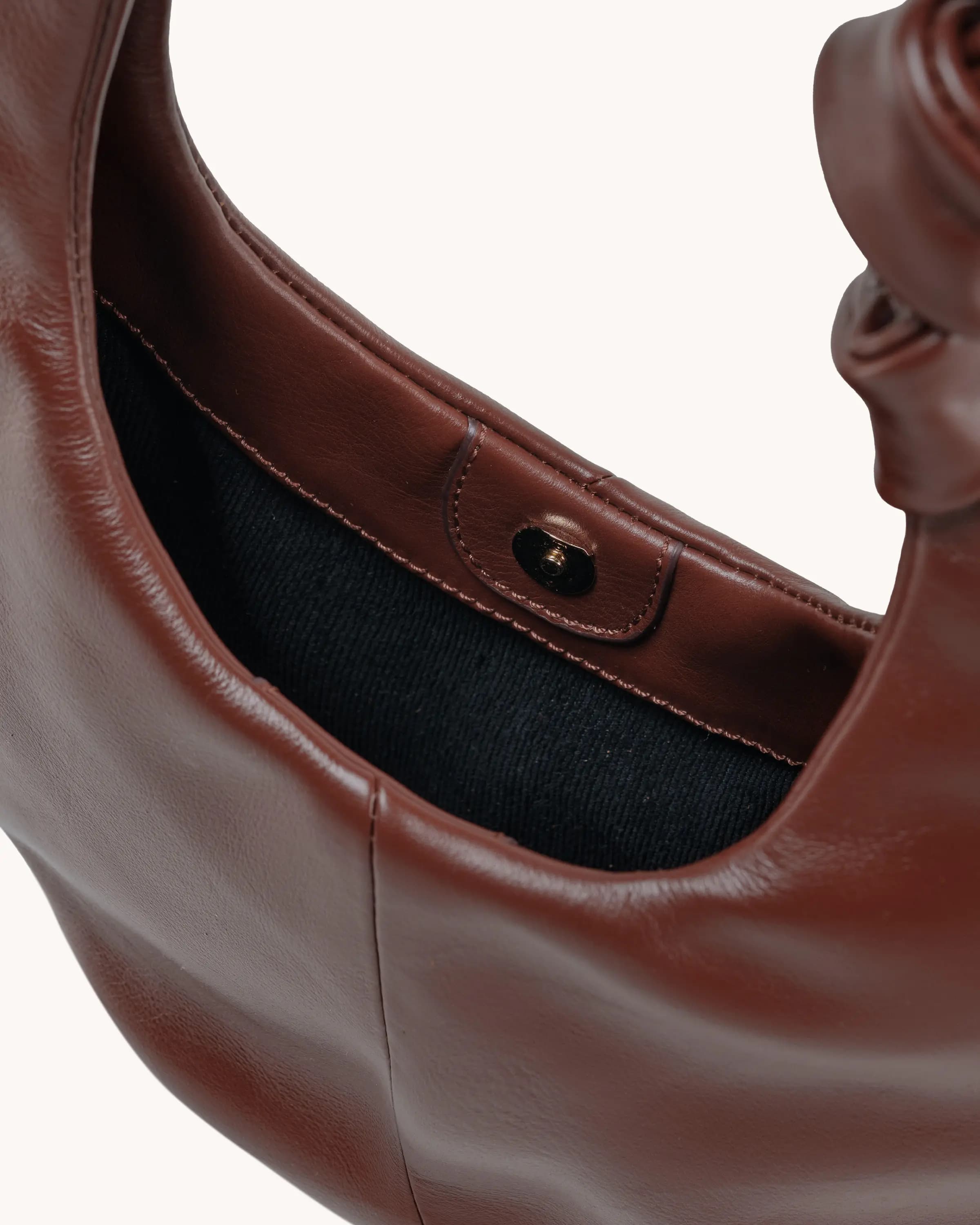 C'est le Gnnochi C'est le Gnnochi Fungi Shoulder Bags view 3 by CÉCI